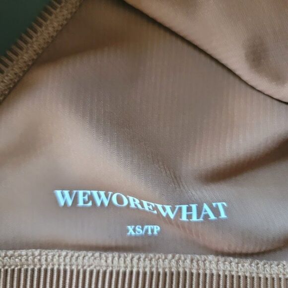 WeWoreWhat Women's Ribbed V-Neck Sports Bra  X-Small - Picture 8 of 11